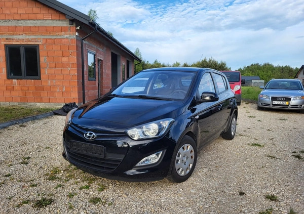 Hyundai i20 cena 18800 przebieg: 80457, rok produkcji 2013 z Opoczno małe 326